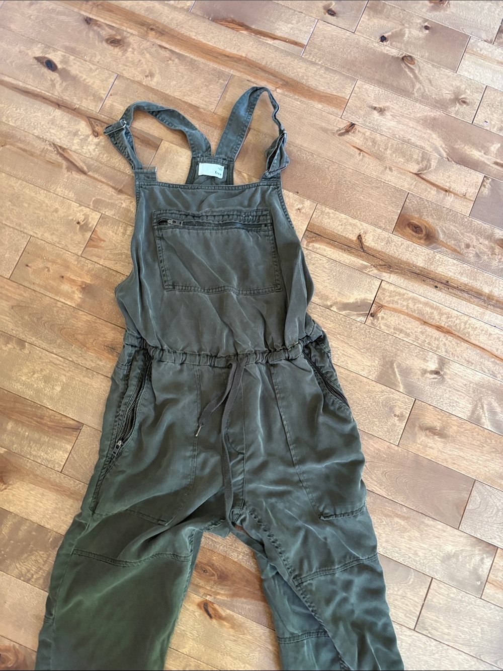 Wilfred Free Aritzia overalls - Olive Green